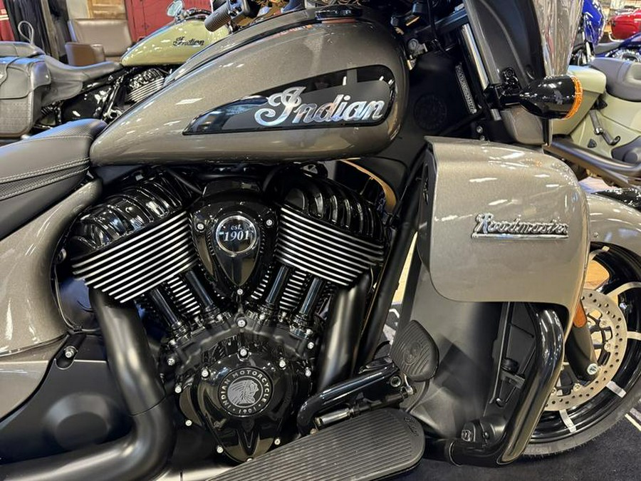 2025 Indian Motorcycle® Roadmaster® Dark Horse® w/Powerband Audio Heavy Metal