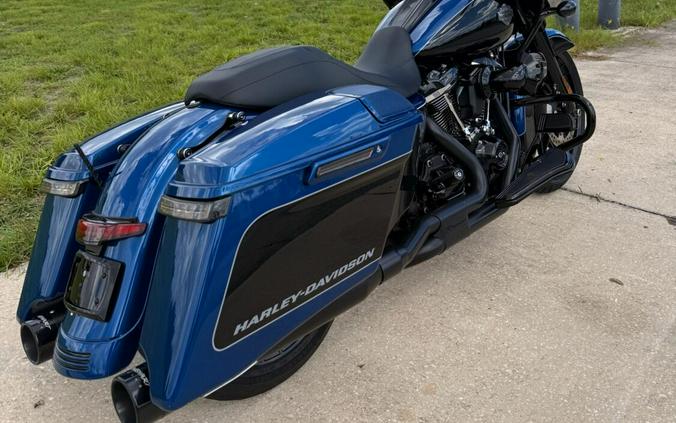 FLTRXS 2022 Road Glide Special