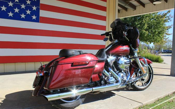 2015 Harley-Davidson® FLHX - Street Glide®