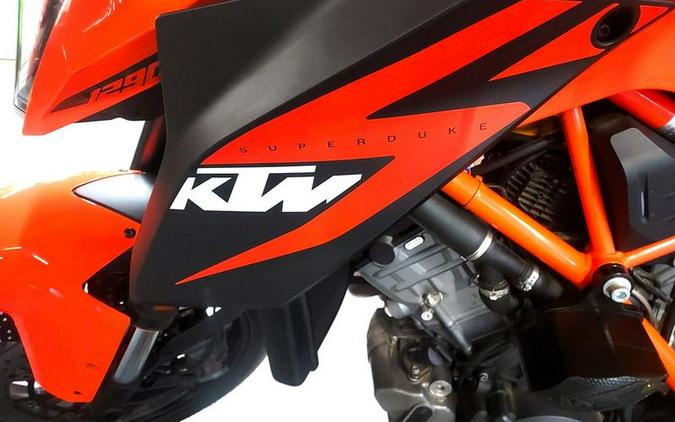 2016 KTM 1290 Super Duke R