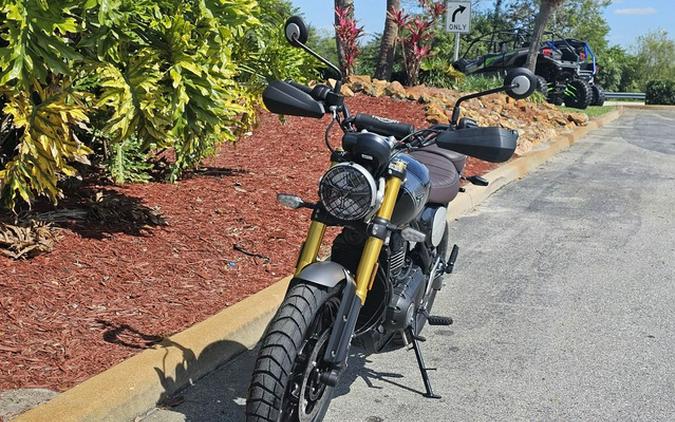 2024 Triumph Scrambler 400 X Phantom Black / Silver Ice