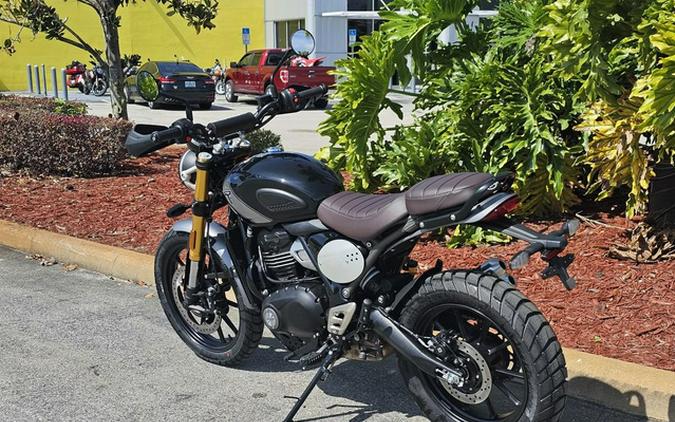 2024 Triumph Scrambler 400 X Phantom Black / Silver Ice