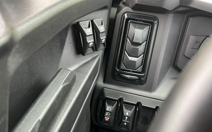 2025 Can-Am Defender MAX Lone Star CAB