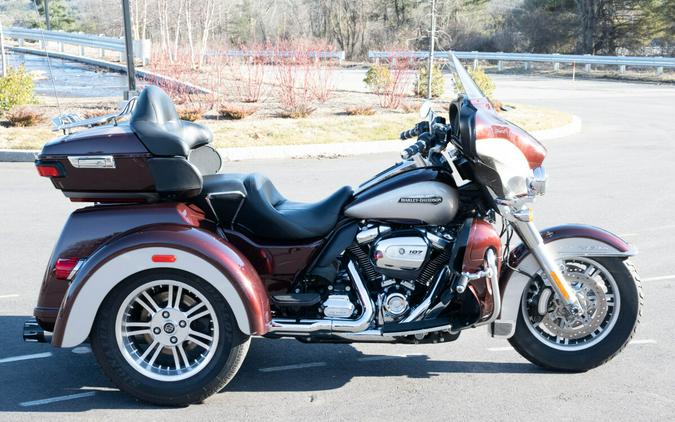 2018 Harley-Davidson Tri Glide Ultra Twisted Cherry/Silver Fortune