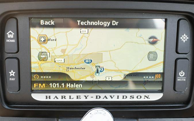 2018 Harley-Davidson Tri Glide Ultra Twisted Cherry/Silver Fortune