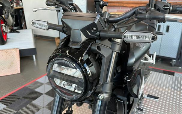 2025 Honda CB300R ABS