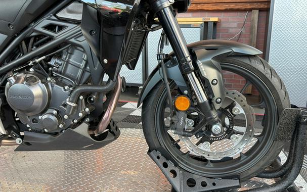 2025 Honda CB300R ABS
