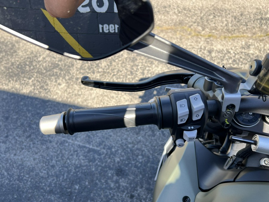 2025 Ducati Streetfighter V2