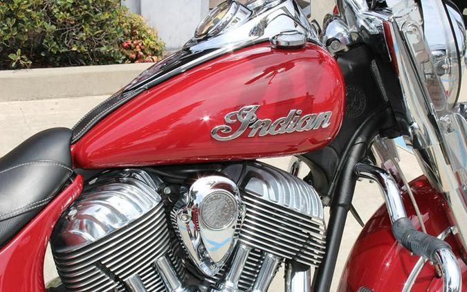 2016 Indian Motorcycle® Springfield™ Indian Motorcycle® Red