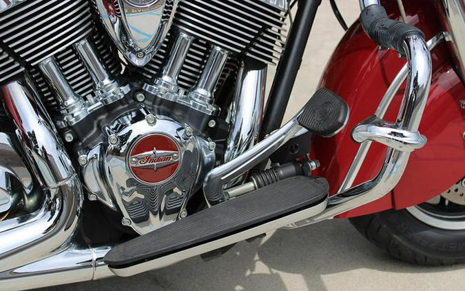 2016 Indian Motorcycle® Springfield™ Indian Motorcycle® Red