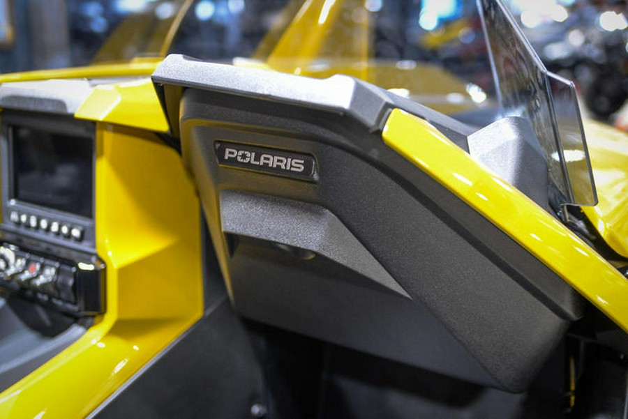 2024 Polaris Slingshot® Slingshot® R AutoDrive Gold Rush