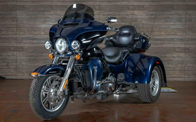 2014 FLHTCUTG - Tri Glide® Ultra - Harley-Davidson®