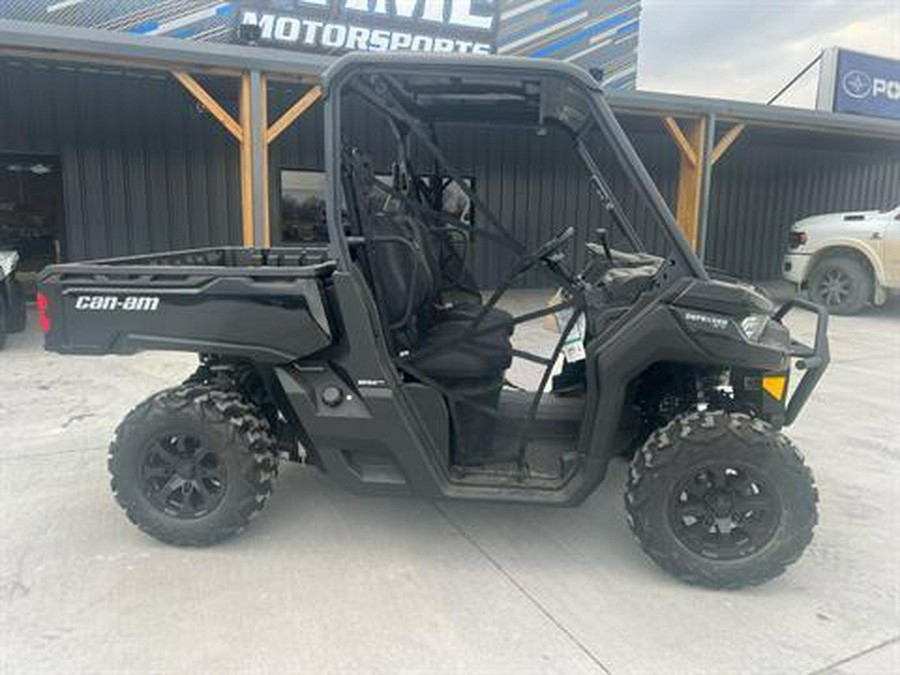 2024 Can-Am Defender XT HD9