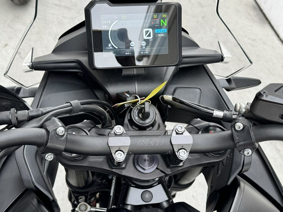 2023 KTM 890 Adventure