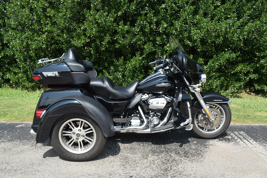 FLHTCUTG Tri Glide Ultra