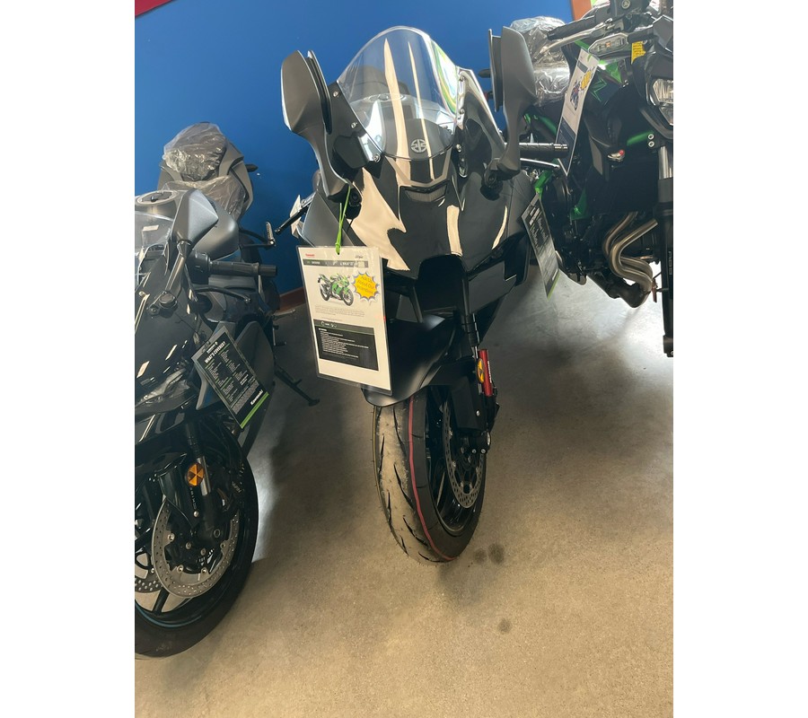 2025 Kawasaki Ninja® ZX™-10R
