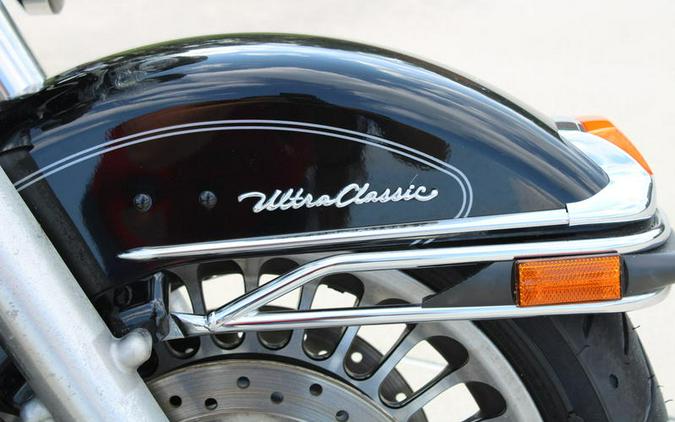 2013 Harley-Davidson® FLHTCU - Electra Glide® Ultra Classic®