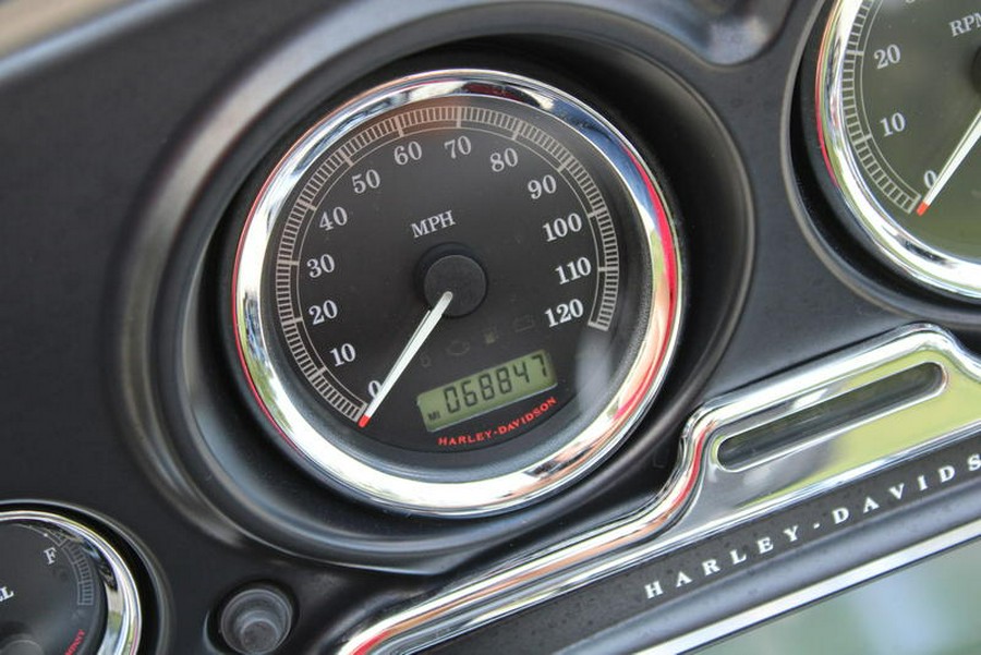 2013 Harley-Davidson® FLHTCU - Electra Glide® Ultra Classic®