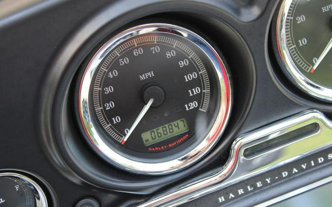 2013 Harley-Davidson® FLHTCU - Electra Glide® Ultra Classic®