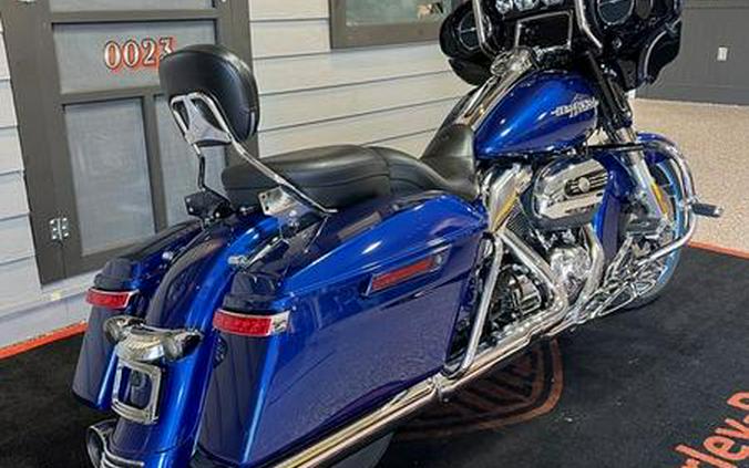 2017 Harley-Davidson® FLHXS - Street Glide® Special