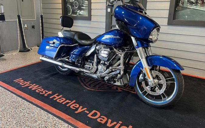 2017 Harley-Davidson® FLHXS - Street Glide® Special