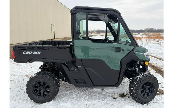 2026 Can-Am SSV DEF DPSCAB 65 HD9