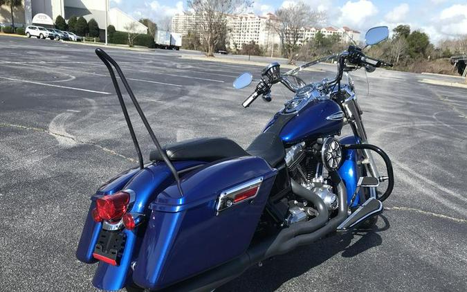 2015 Harley-Davidson® FLD - Dyna® Switchback™