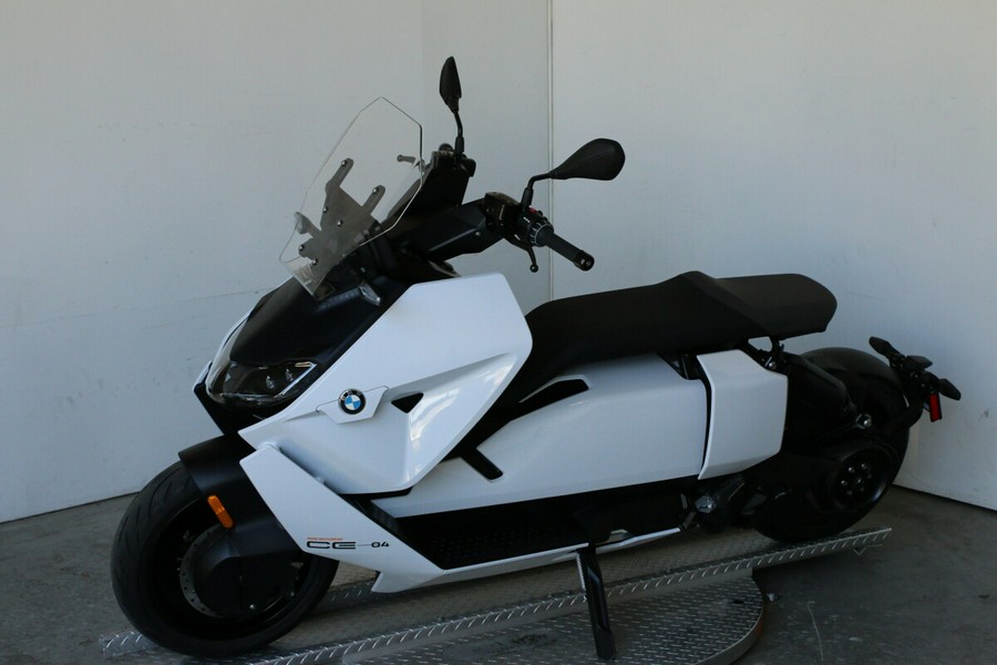 2025 BMW CE 04