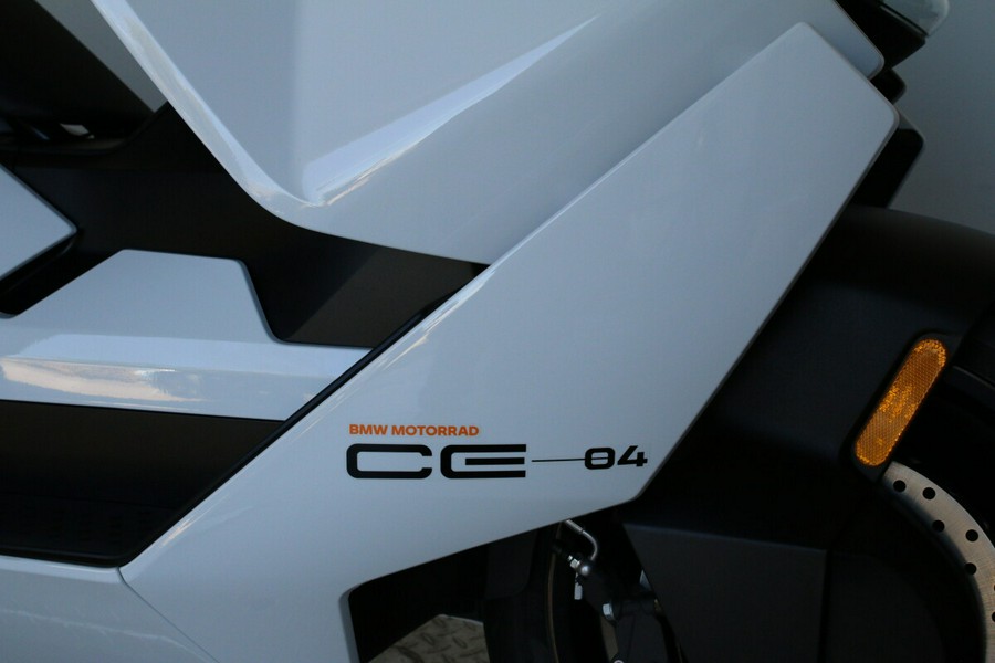 2025 BMW CE 04
