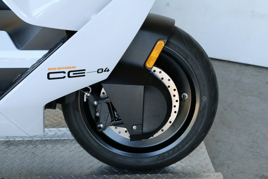 2025 BMW CE 04
