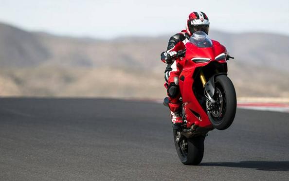 2025 Ducati Panigale V2
