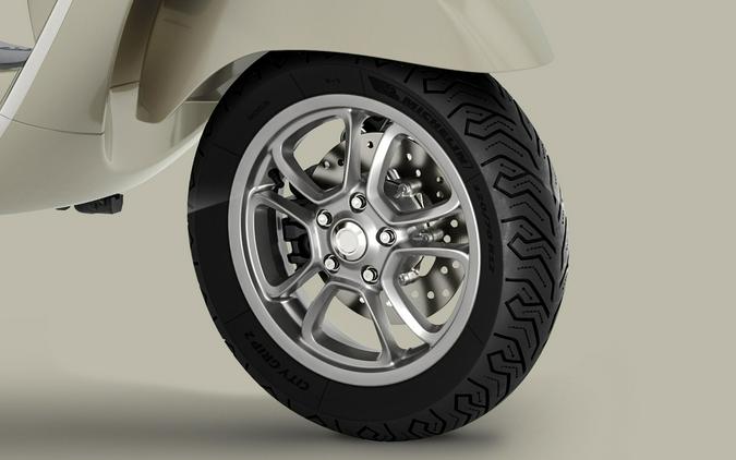 2027 Vespa GTS 310