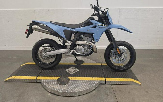 2026 Suzuki DR-Z 4SM