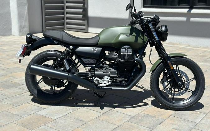 2024 Moto Guzzi V7 Stone