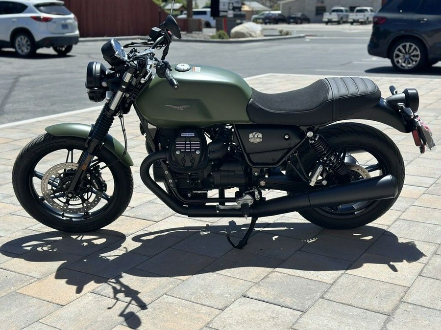 2024 Moto Guzzi V7 Stone