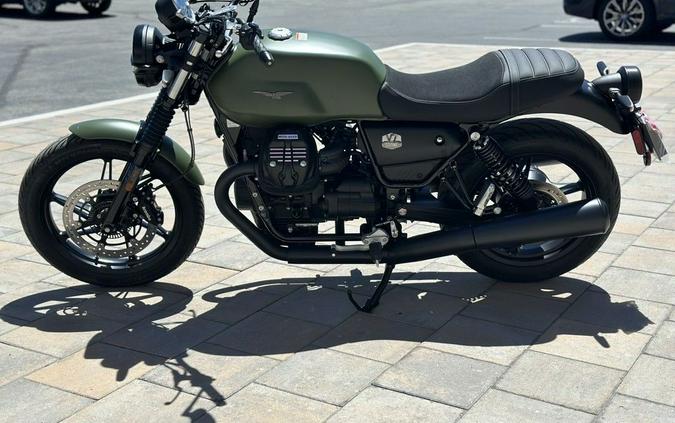 2024 Moto Guzzi V7 Stone