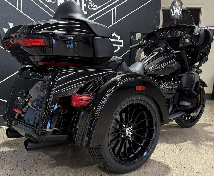 2025 Harley-Davidson® FLHTCUTG - Tri Glide® Ultra