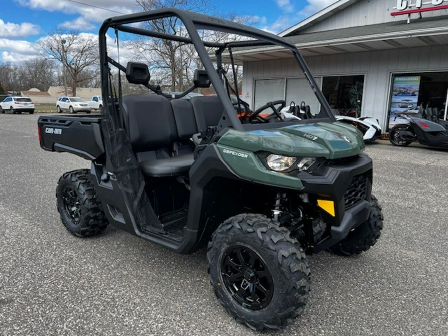 2024 Can-Am® Defender DPS HD7 Tundra Green