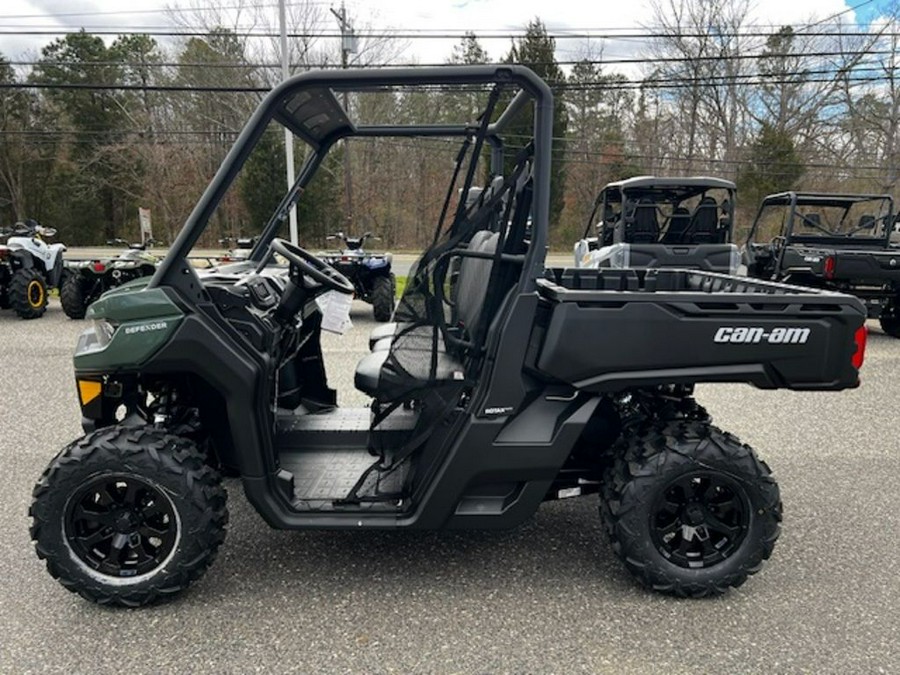 2024 Can-Am® Defender DPS HD7 Tundra Green