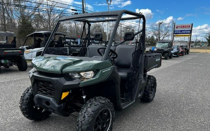 2024 Can-Am® Defender DPS HD7 Tundra Green