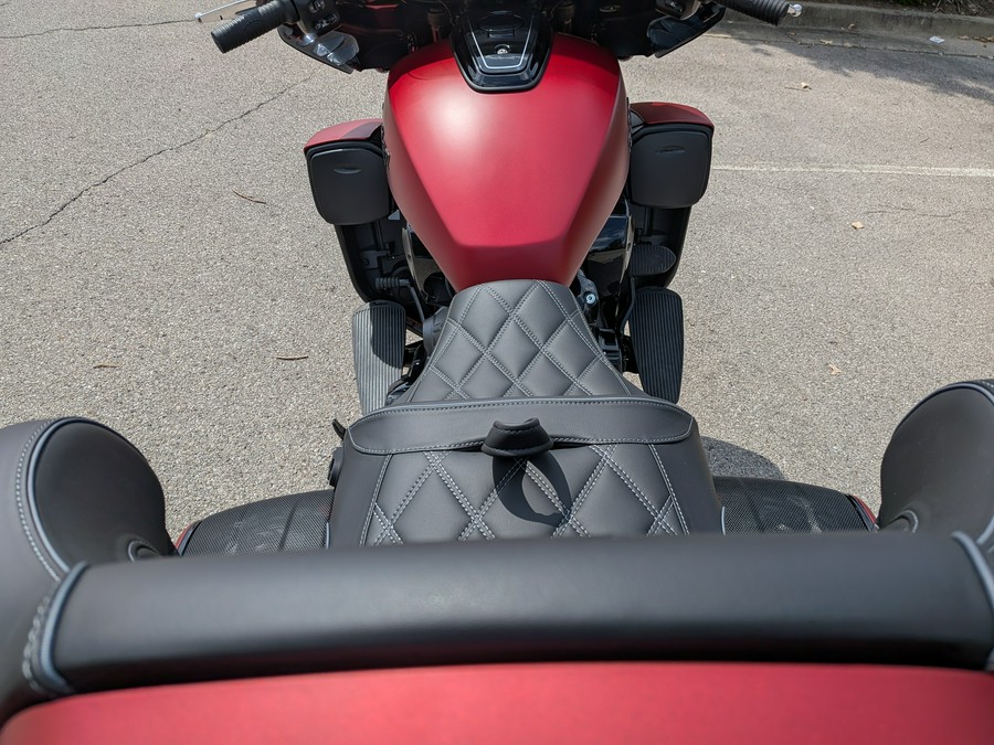 2025 Indian Motorcycle Roadmaster® PowerPlus Dark Horse® with PowerBand Audio Package