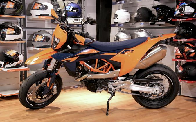 2026 KTM 690 SMCR