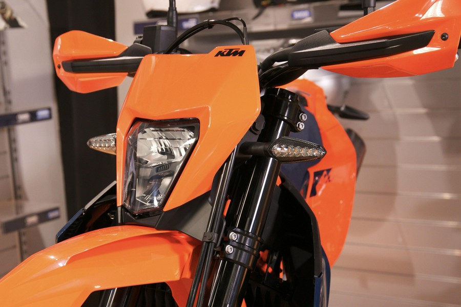 2026 KTM 690 SMCR