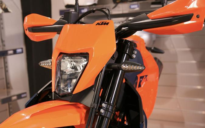 2026 KTM 690 SMCR