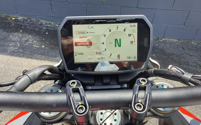 2026 Ducati Hypermotard V2 SP