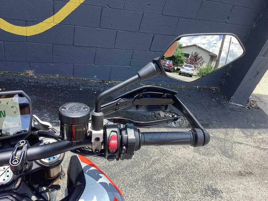 2026 Ducati Hypermotard V2 SP