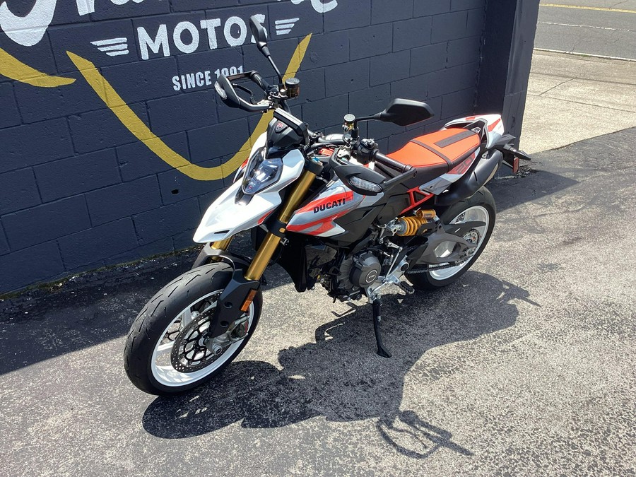 2026 Ducati Hypermotard V2 SP
