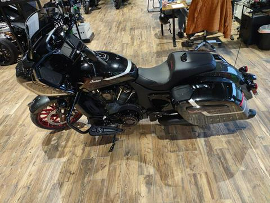 2024 Indian Motorcycle Challenger® Elite