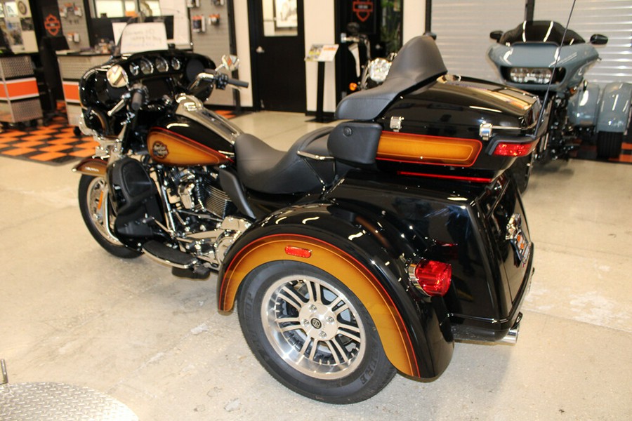 New 2024 Harley-Davidson Tri Glide Ultra FLHTCUTG Trike For Sale In Miami, Florida