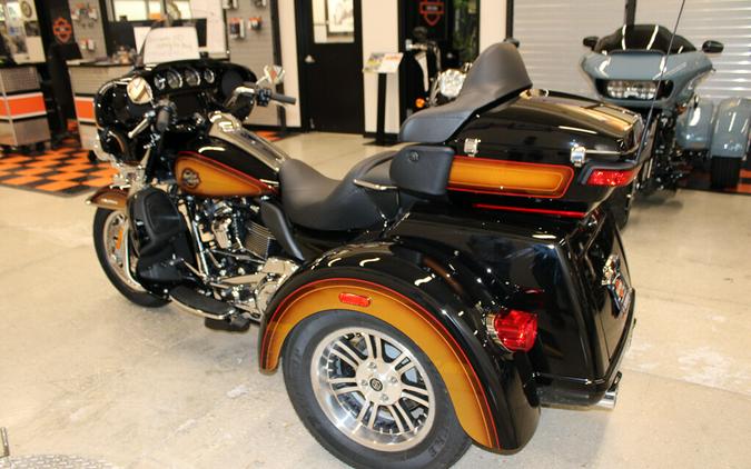 New 2024 Harley-Davidson Tri Glide Ultra FLHTCUTG Trike For Sale In Miami, Florida